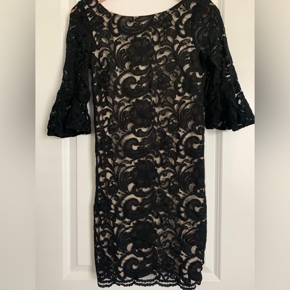 Vince Camuto Black Lace Dress with Bell Sleeves Size 4‎